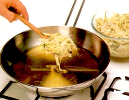 Preparacion de Receta de Cocina: Croquetas crujientes de Verduras - Paso 3